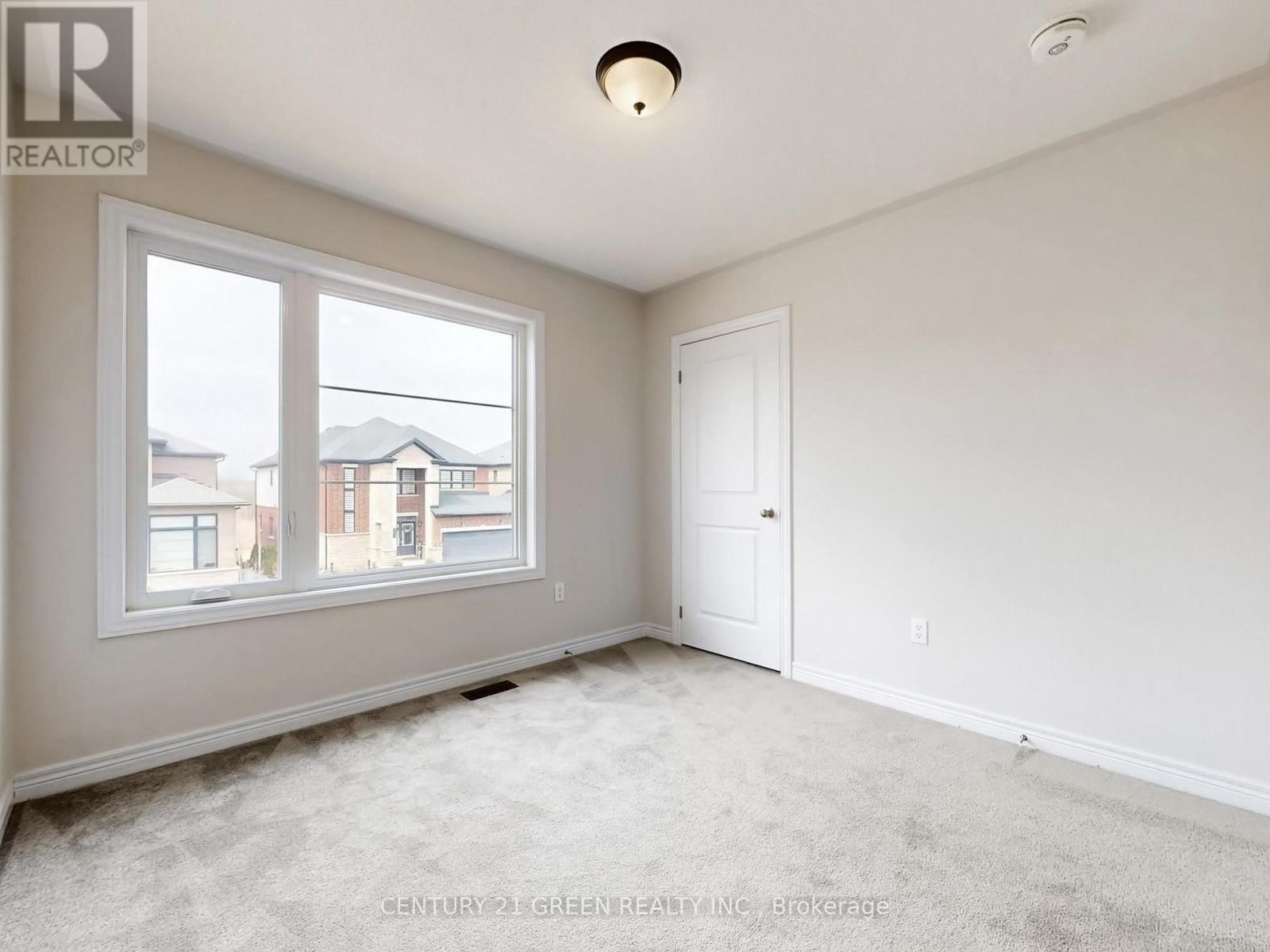 41 BENTGRASS DRIVE Image 31