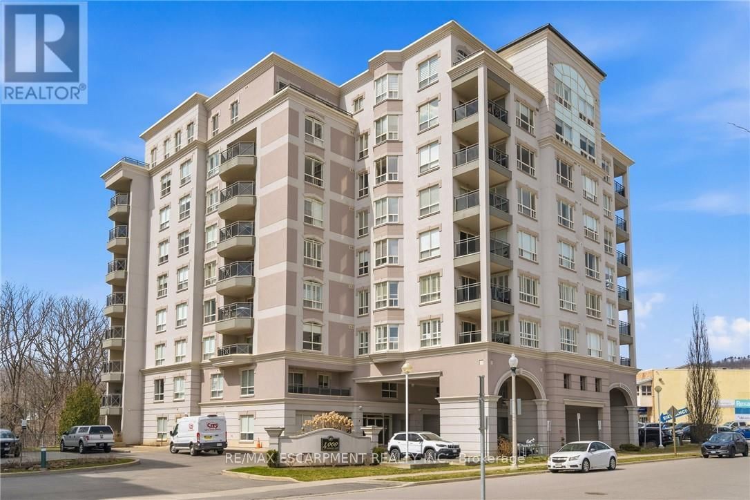 703 - 4000 CREEKSIDE DRIVE Image 45