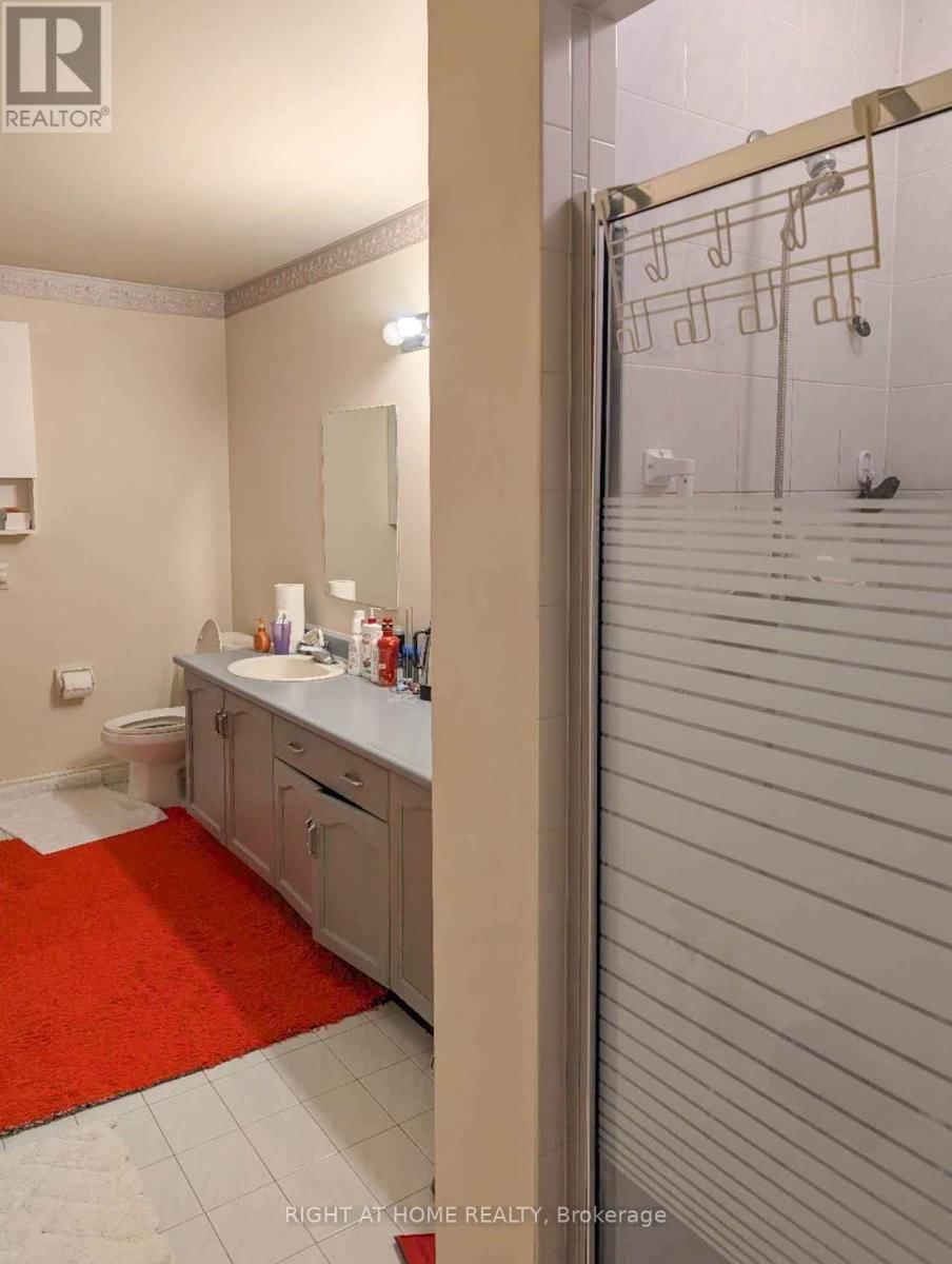 64 SPRINGFIELD BOULEVARD Image 18