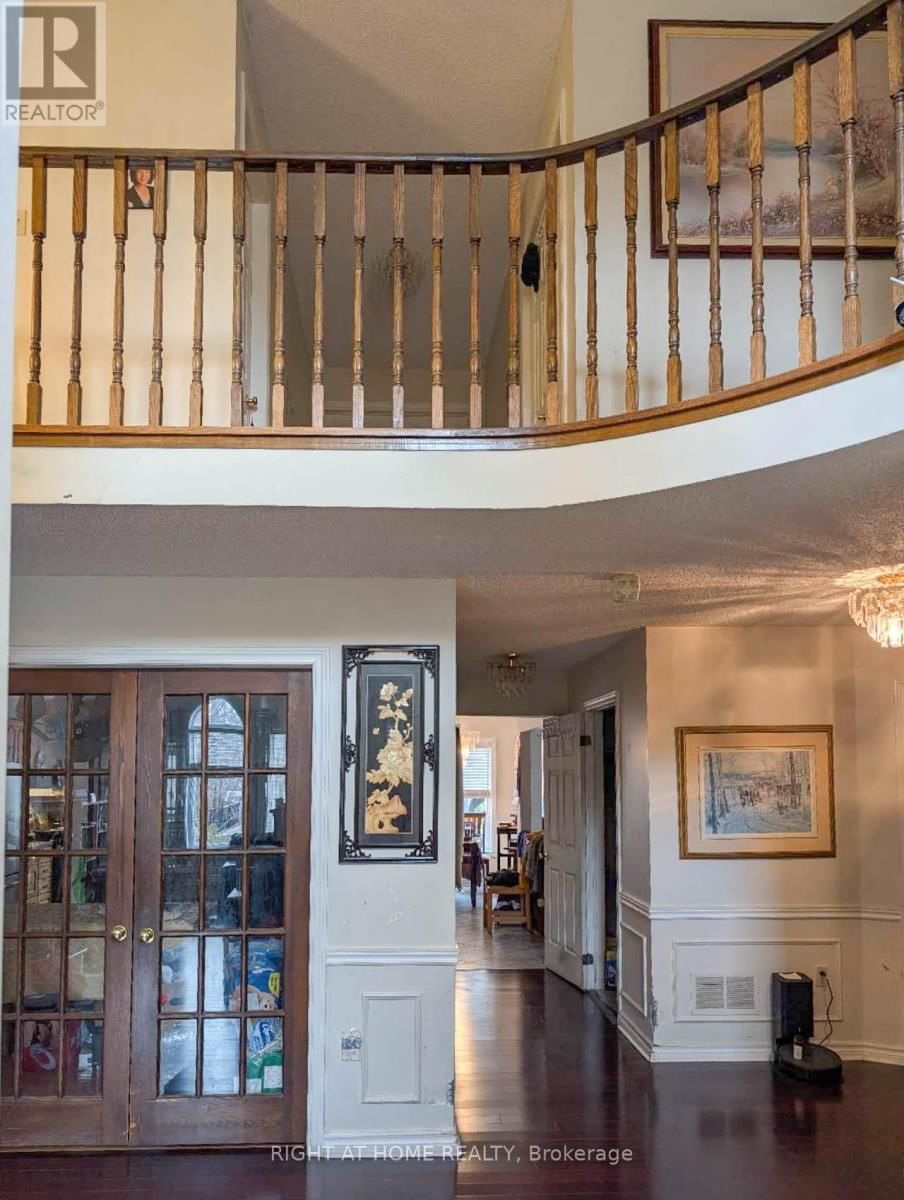 64 SPRINGFIELD BOULEVARD Image 4