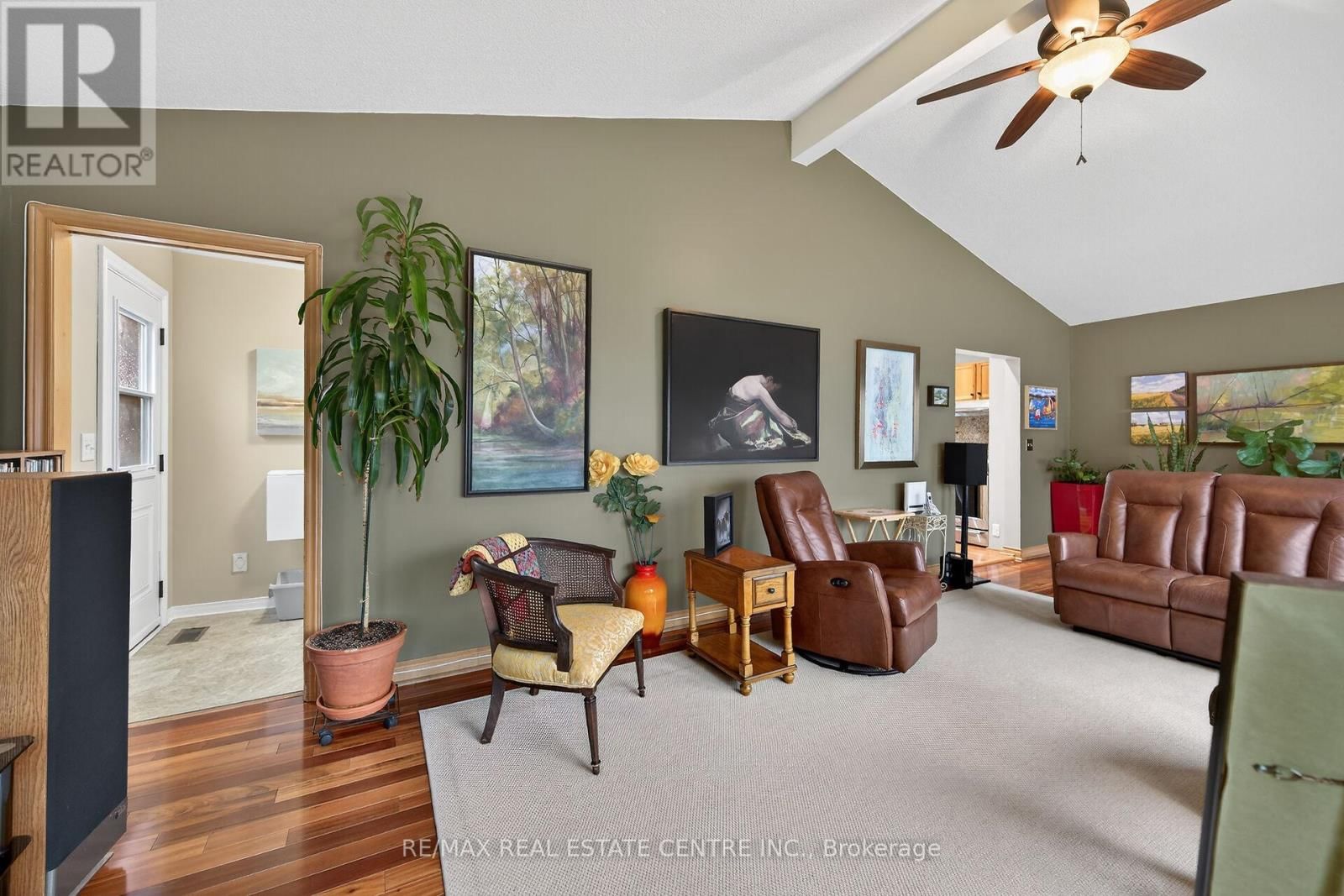 3 SECOND STREET SOUTH Image 25