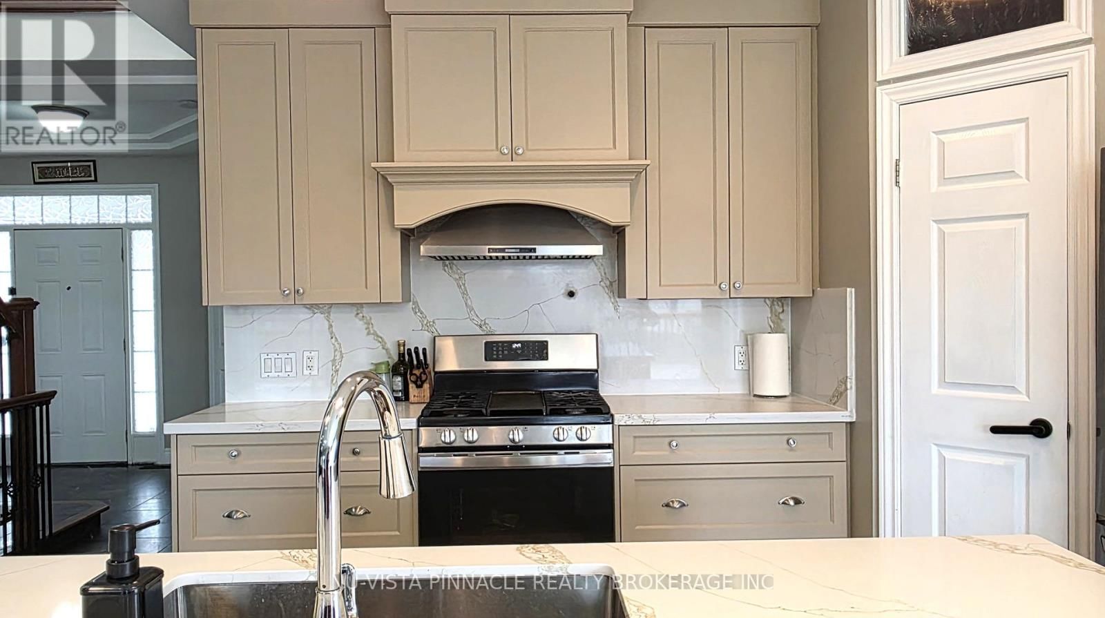 1603 VANDUSEN COURT Image 23