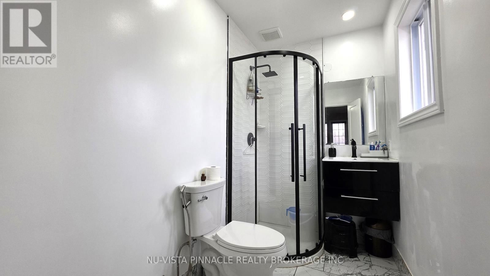 1603 VANDUSEN COURT Image 47