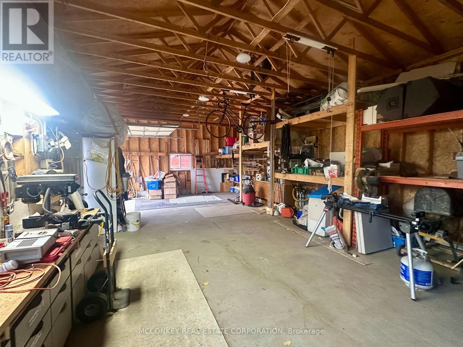 320 MCKELLAR STREET Image 31