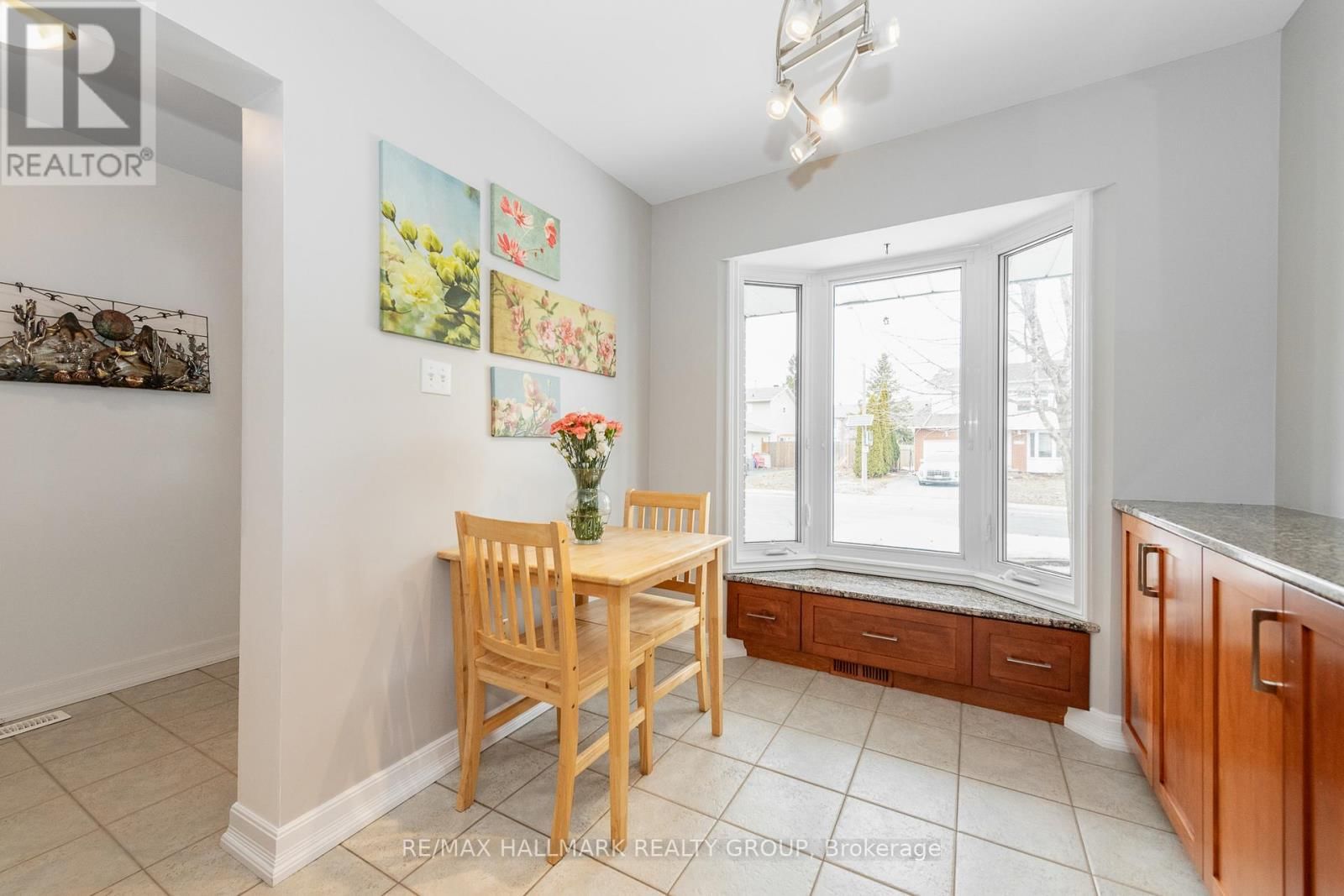 6380 ST LOUIS DRIVE Image 5