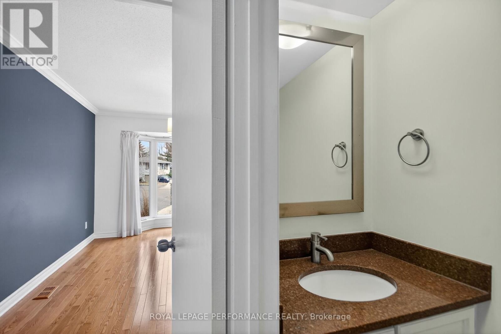 15 HALLOWELL COURT Image 20