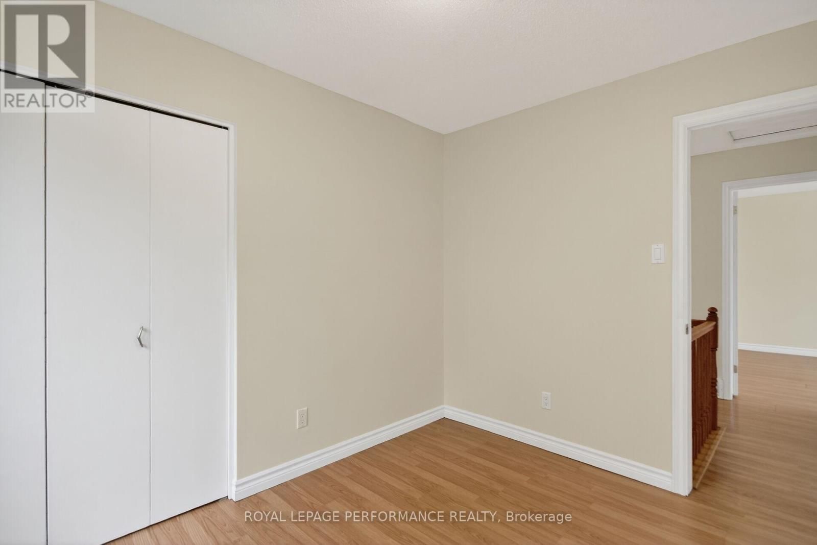 15 HALLOWELL COURT Image 29