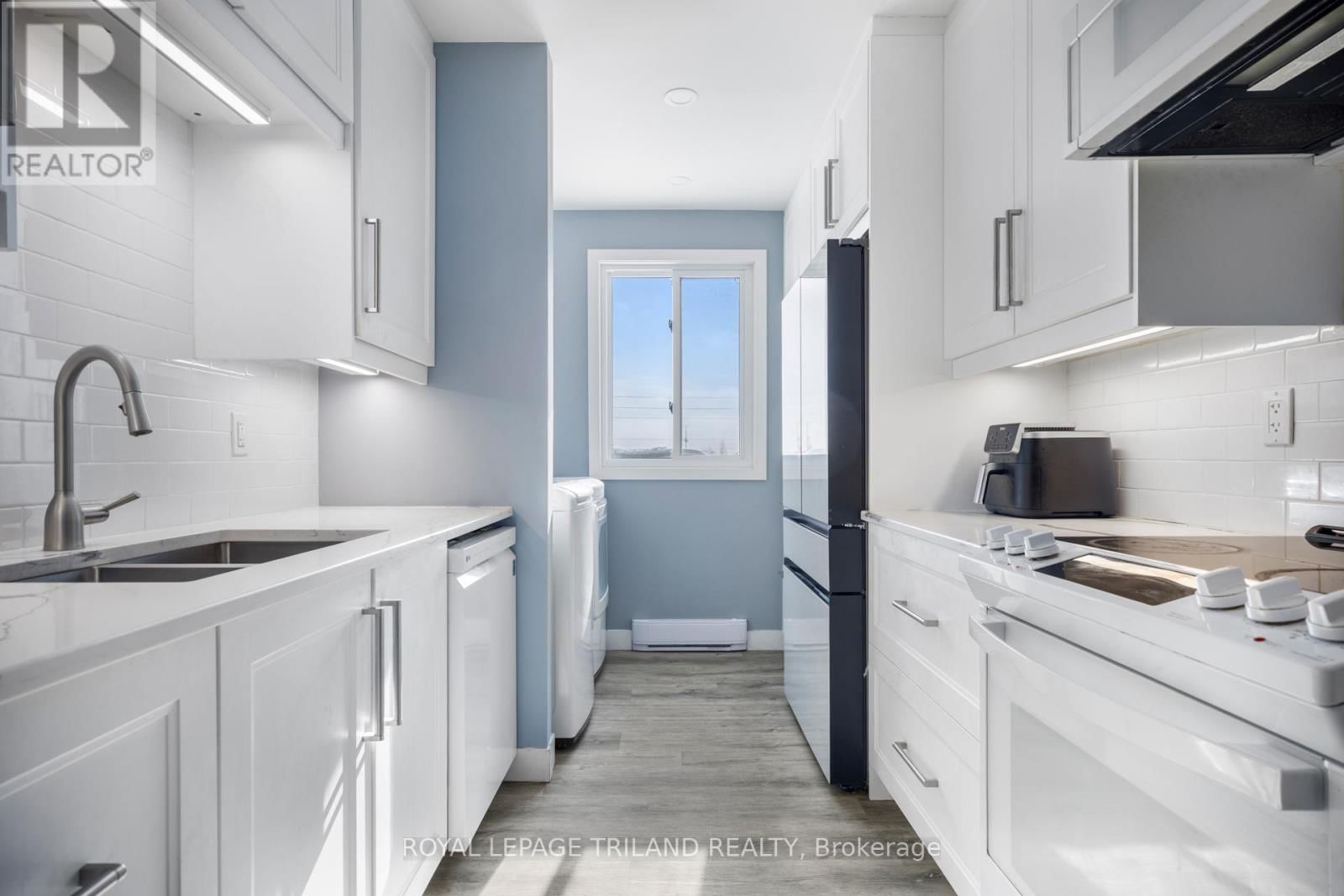 97 - 1096 JALNA BOULEVARD Image 11