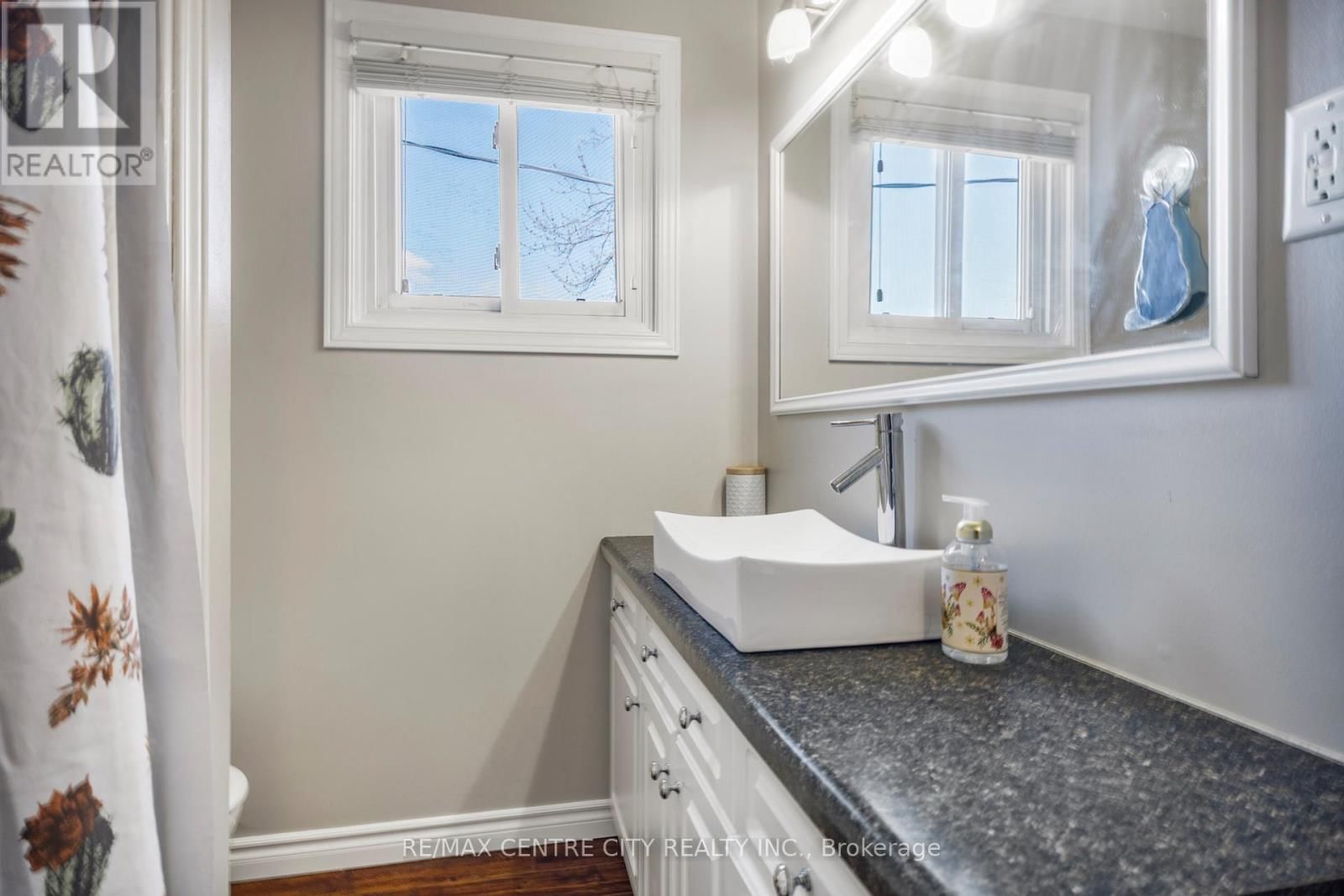 18 HIGHVIEW DRIVE Image 19