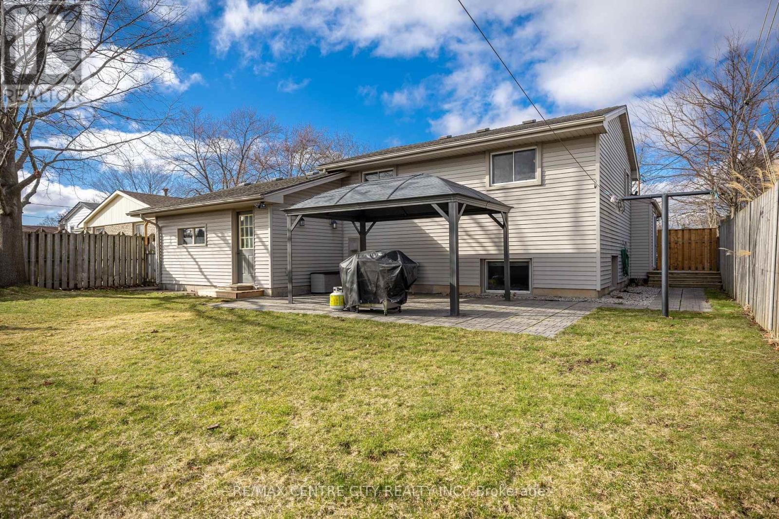 18 HIGHVIEW DRIVE Image 30