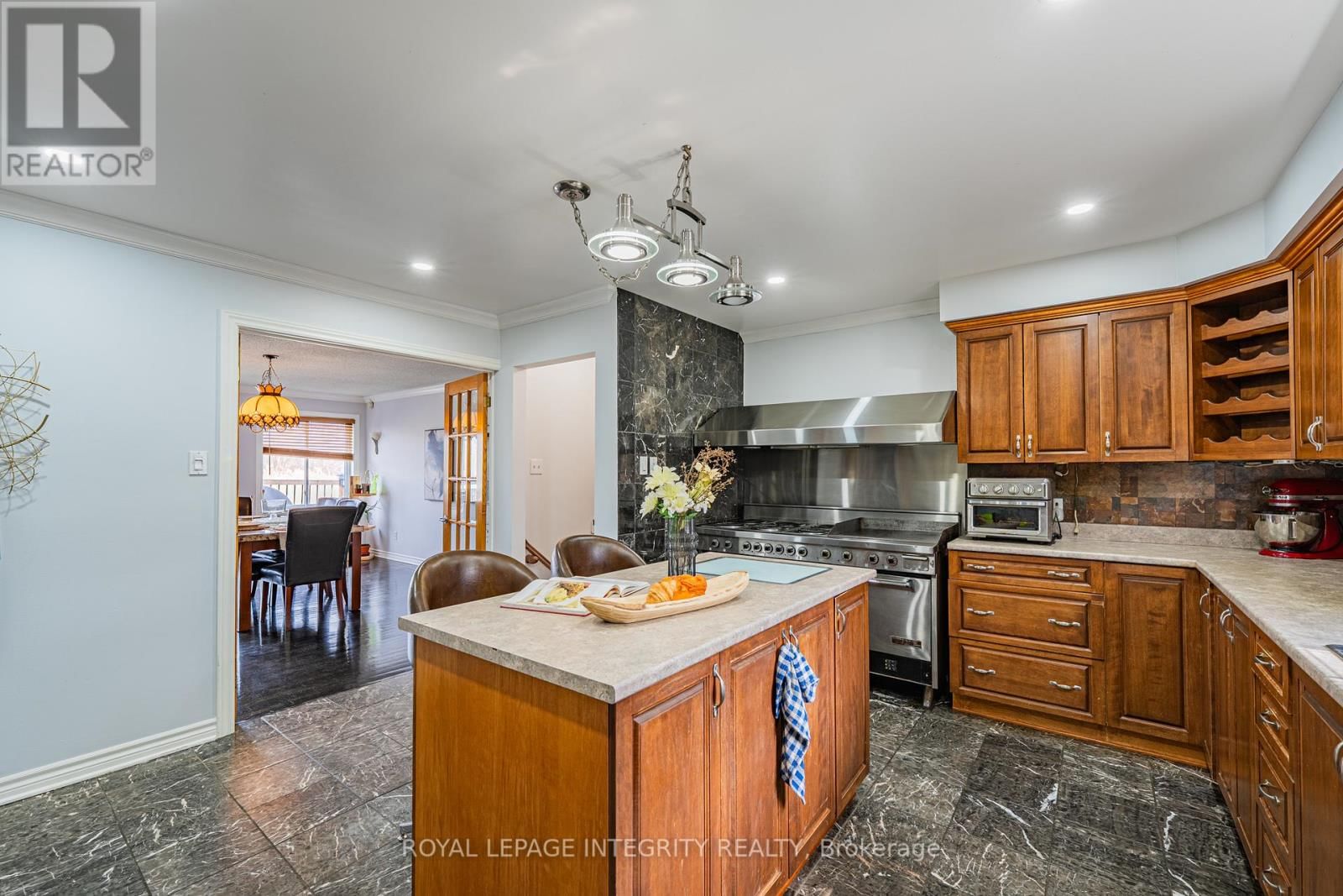 3318 DUNROBIN ROAD Image 10