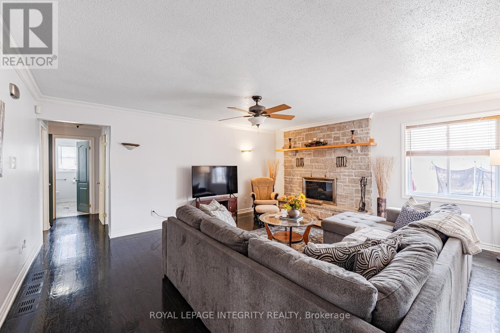 3318 DUNROBIN ROAD Image 17