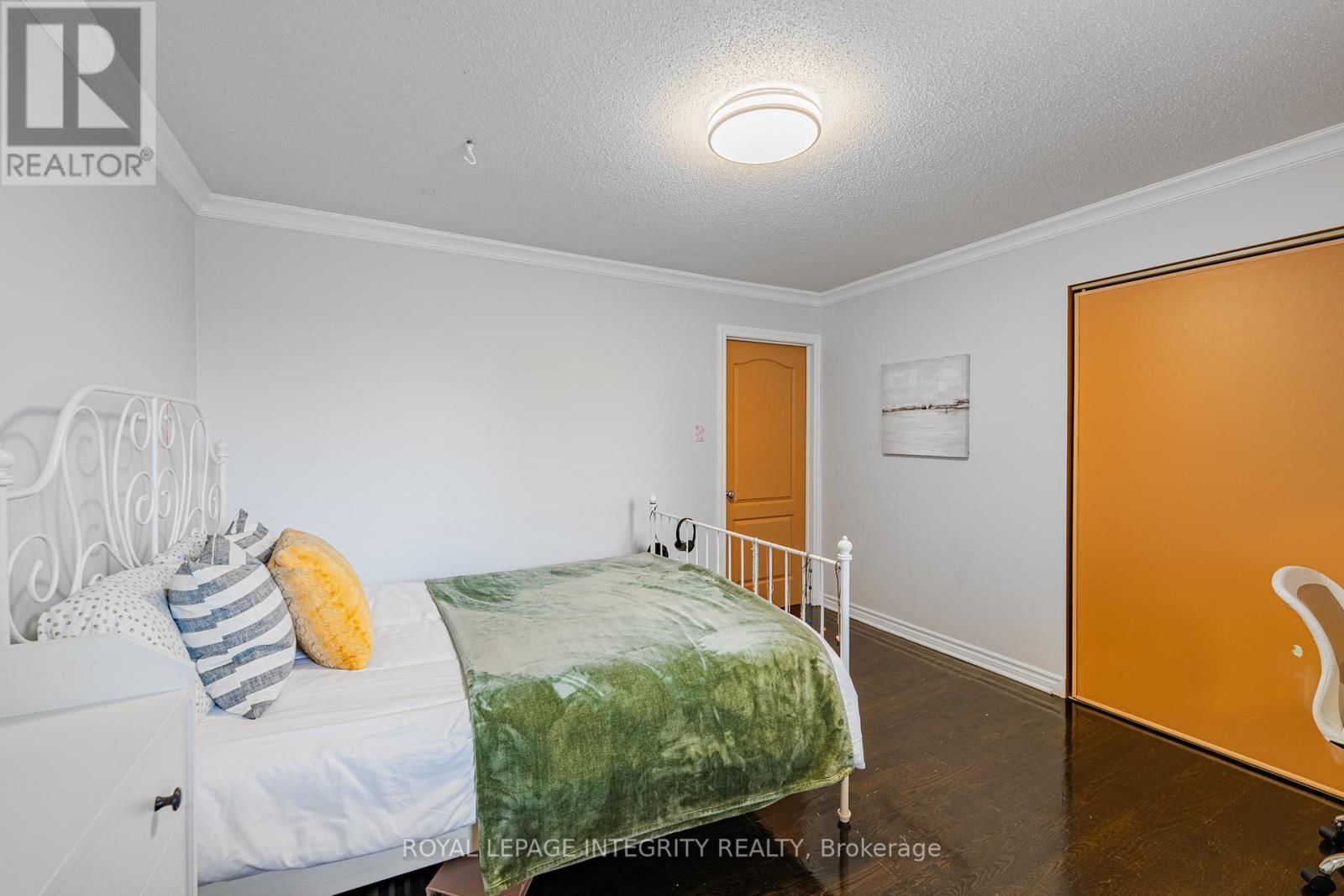 3318 DUNROBIN ROAD Image 25