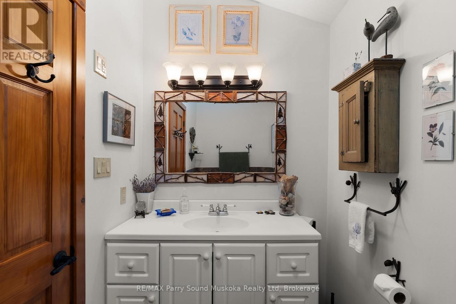 6 WEST POINT DRIVE Image 29