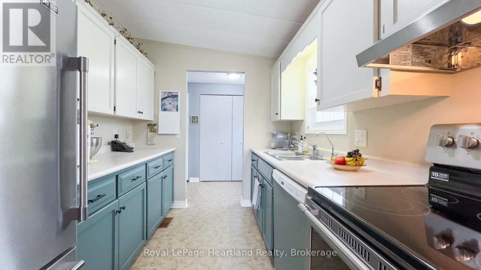 52 ALGONQUIN LANE Image 11