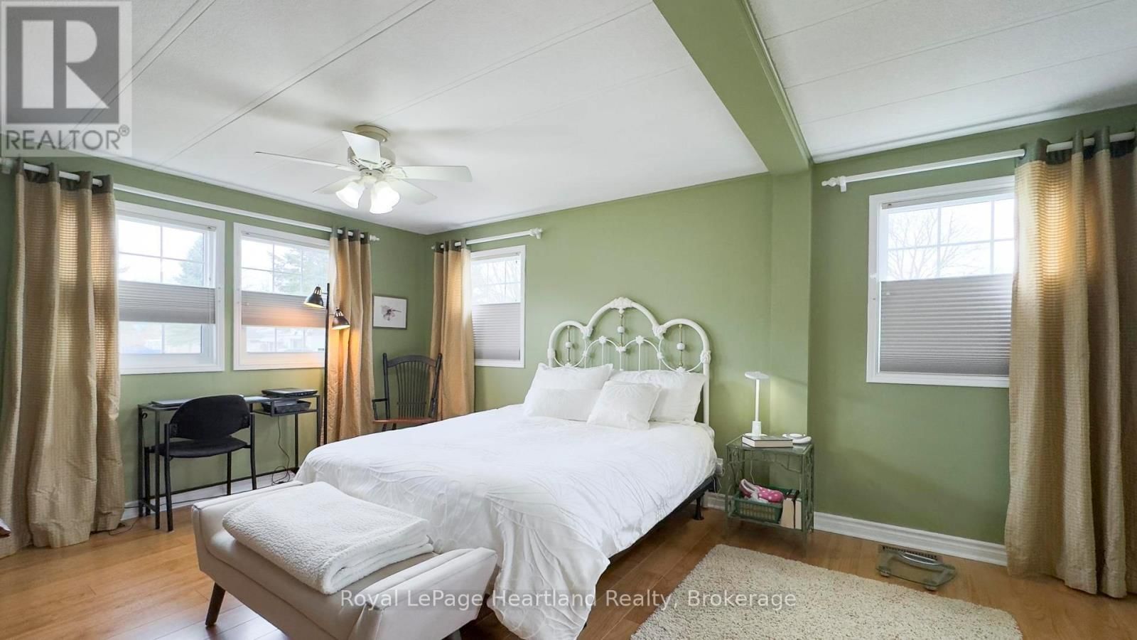 52 ALGONQUIN LANE Image 22