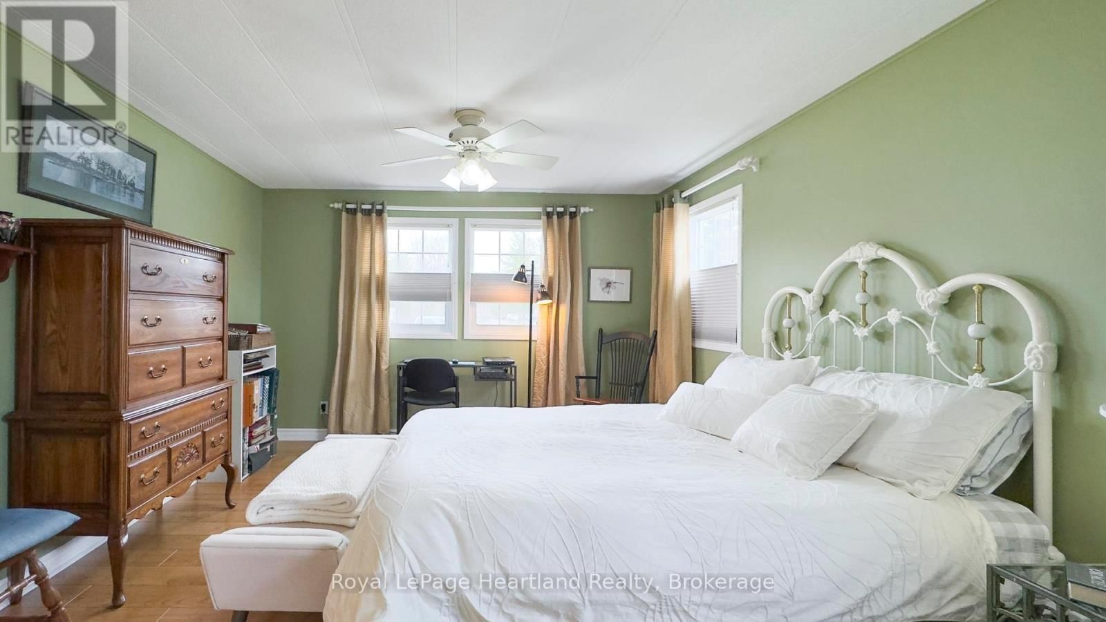 52 ALGONQUIN LANE Image 23