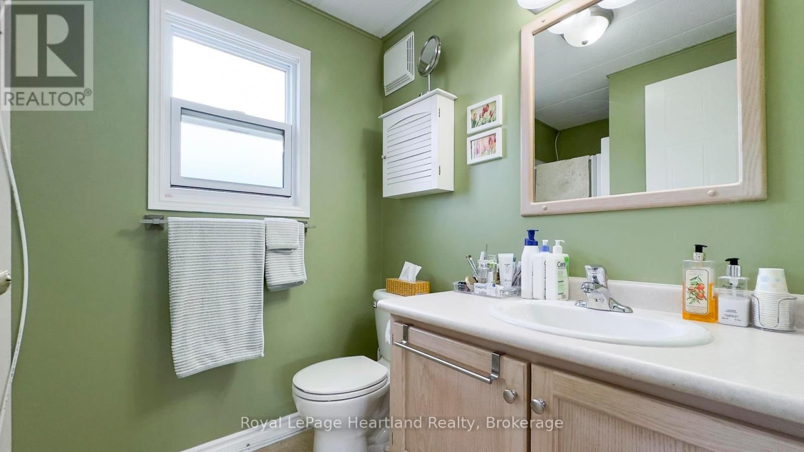 52 ALGONQUIN LANE Image 26