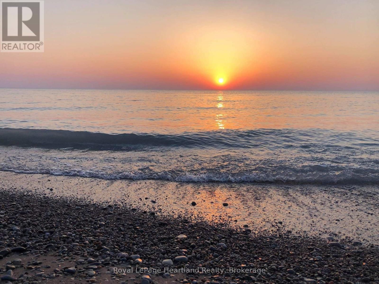 52 ALGONQUIN LANE Image 37