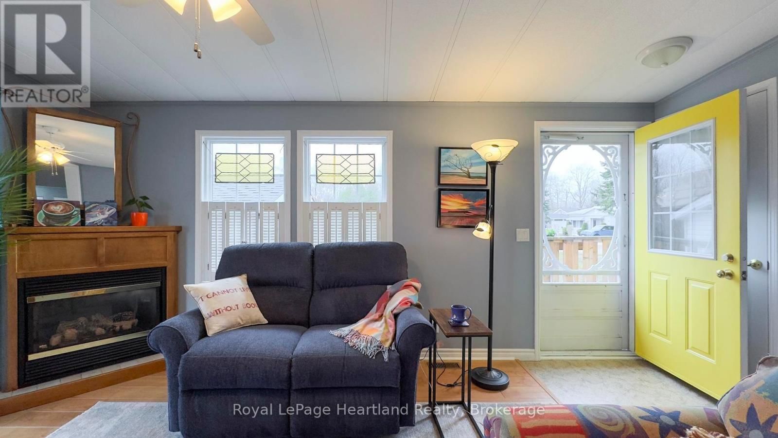 52 ALGONQUIN LANE Image 4