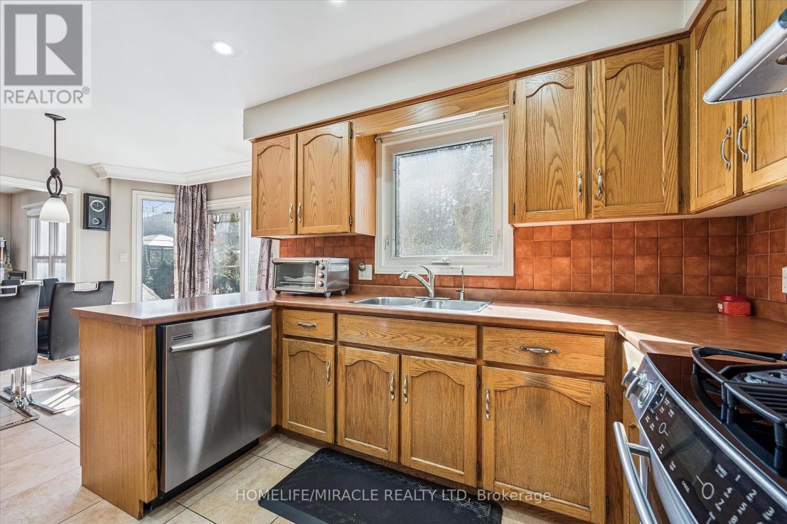 99 WESTFOREST TRAIL Image 20