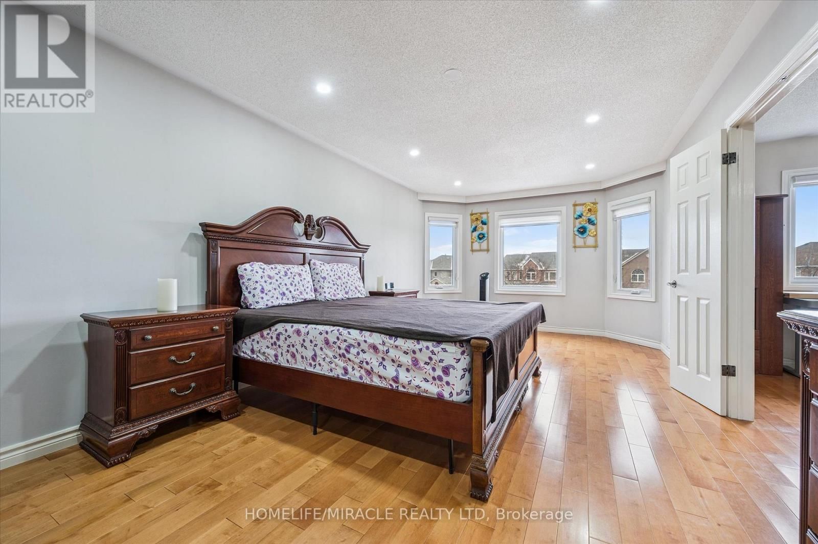 99 WESTFOREST TRAIL Image 28