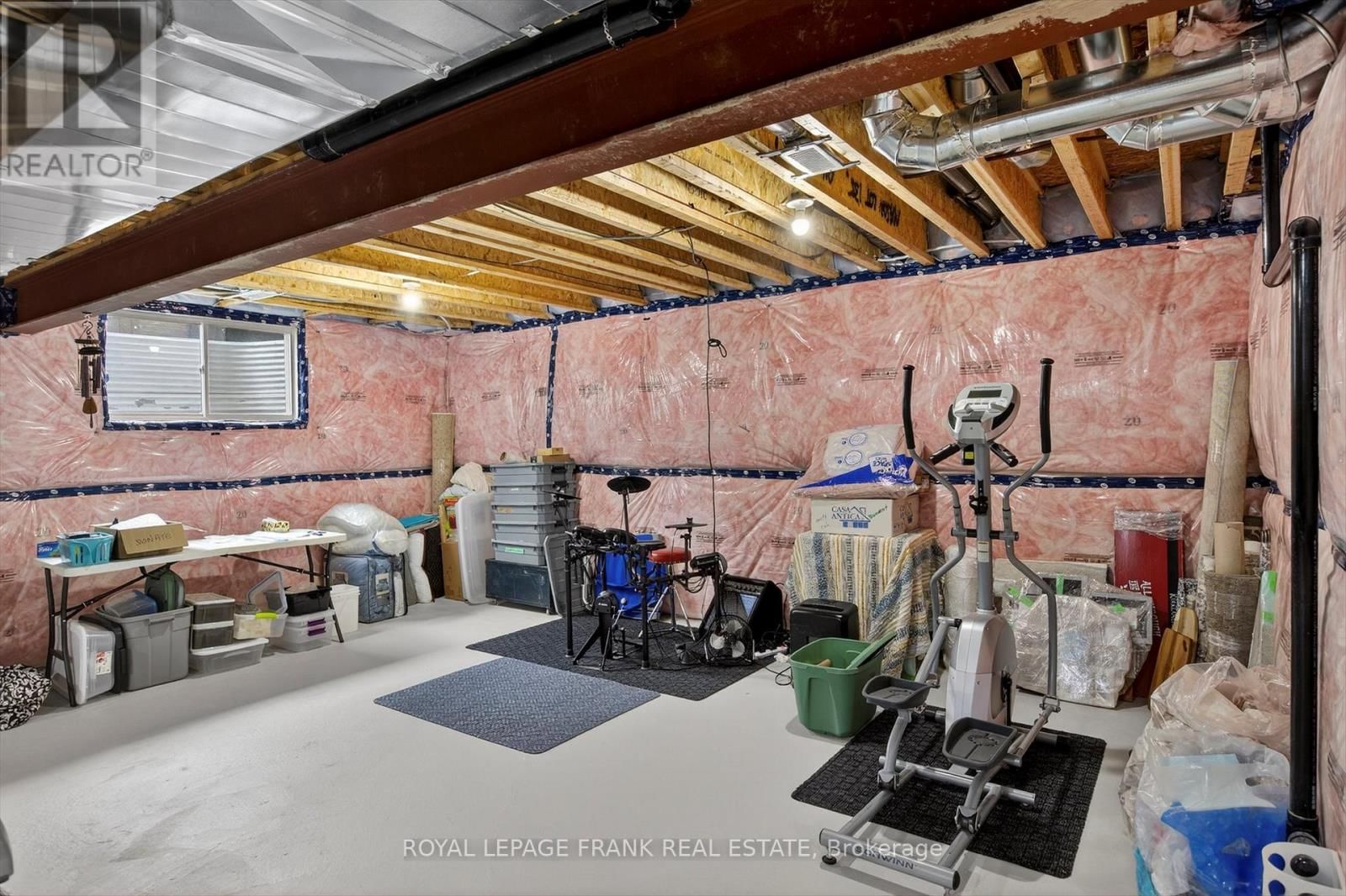 527 MACINTOSH GROVE Image 35