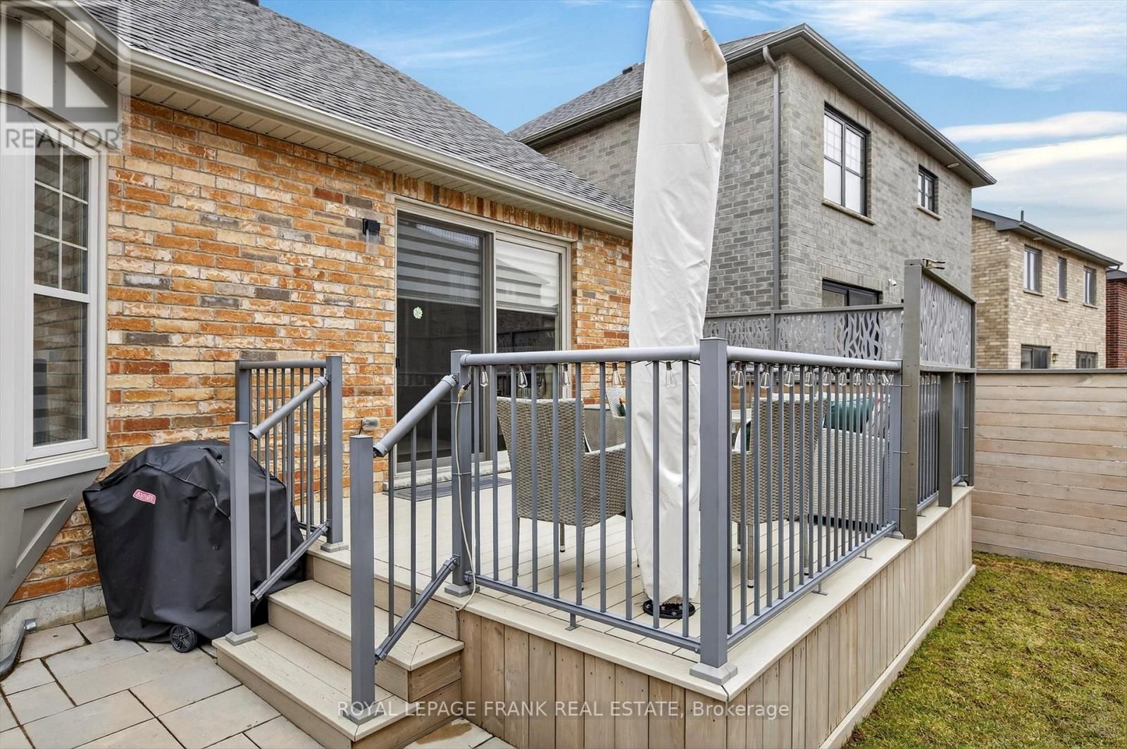 527 MACINTOSH GROVE Image 37