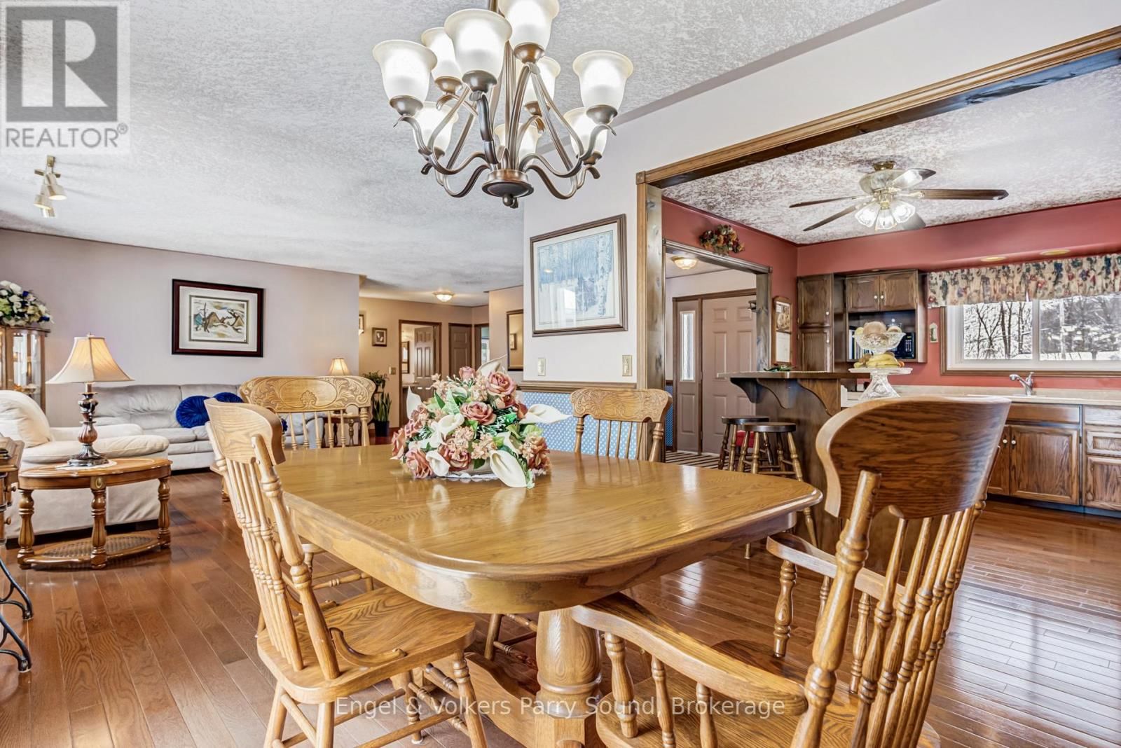 3 SQUIRREL AVENUE Image 10