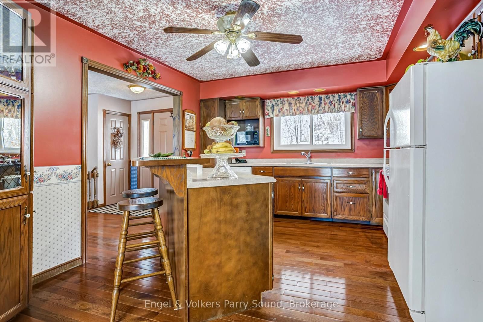 3 SQUIRREL AVENUE Image 11