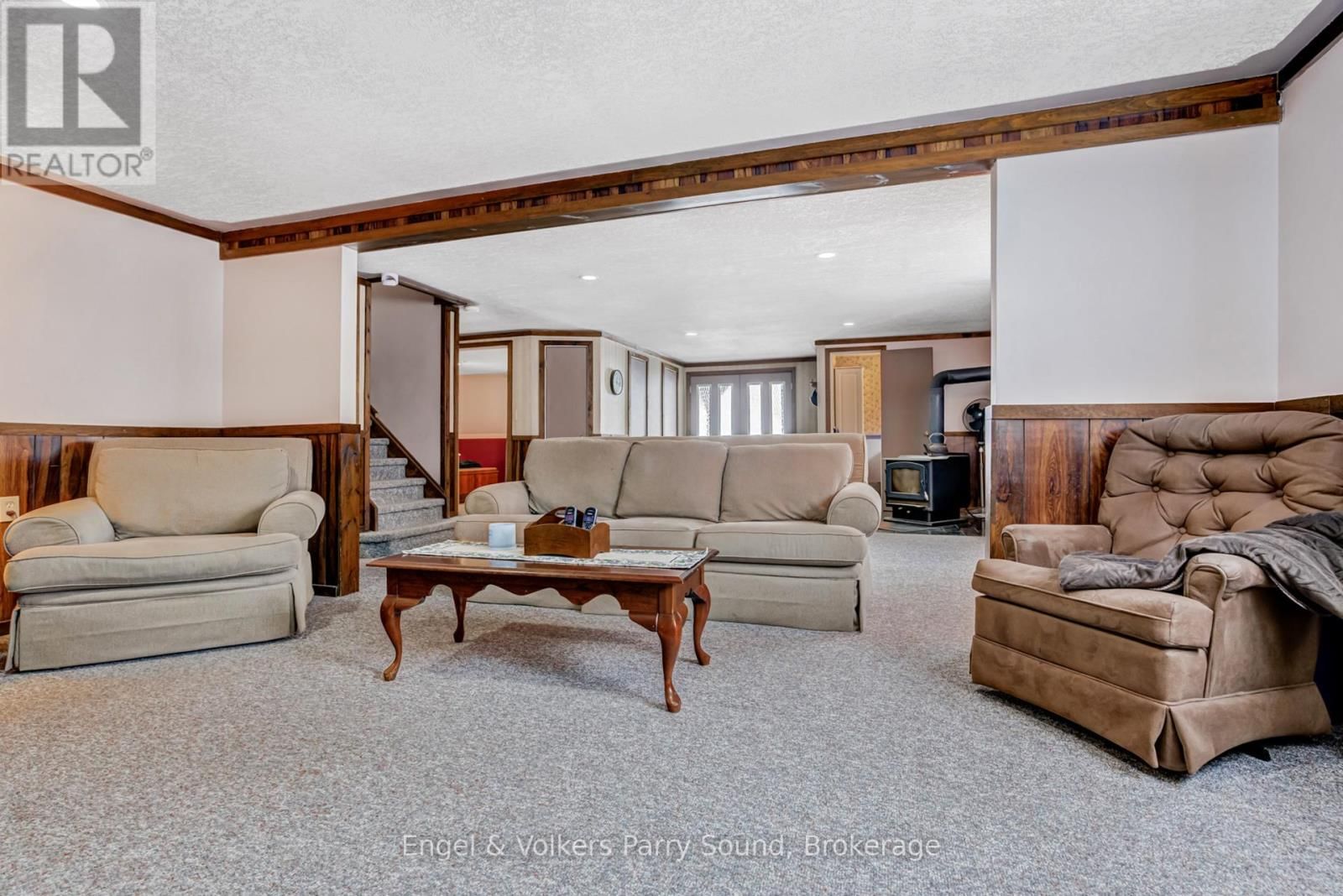 3 SQUIRREL AVENUE Image 30