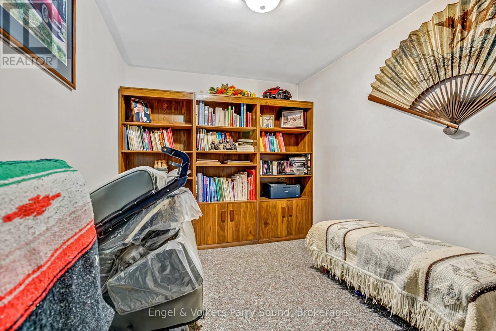 3 SQUIRREL AVENUE Image 32