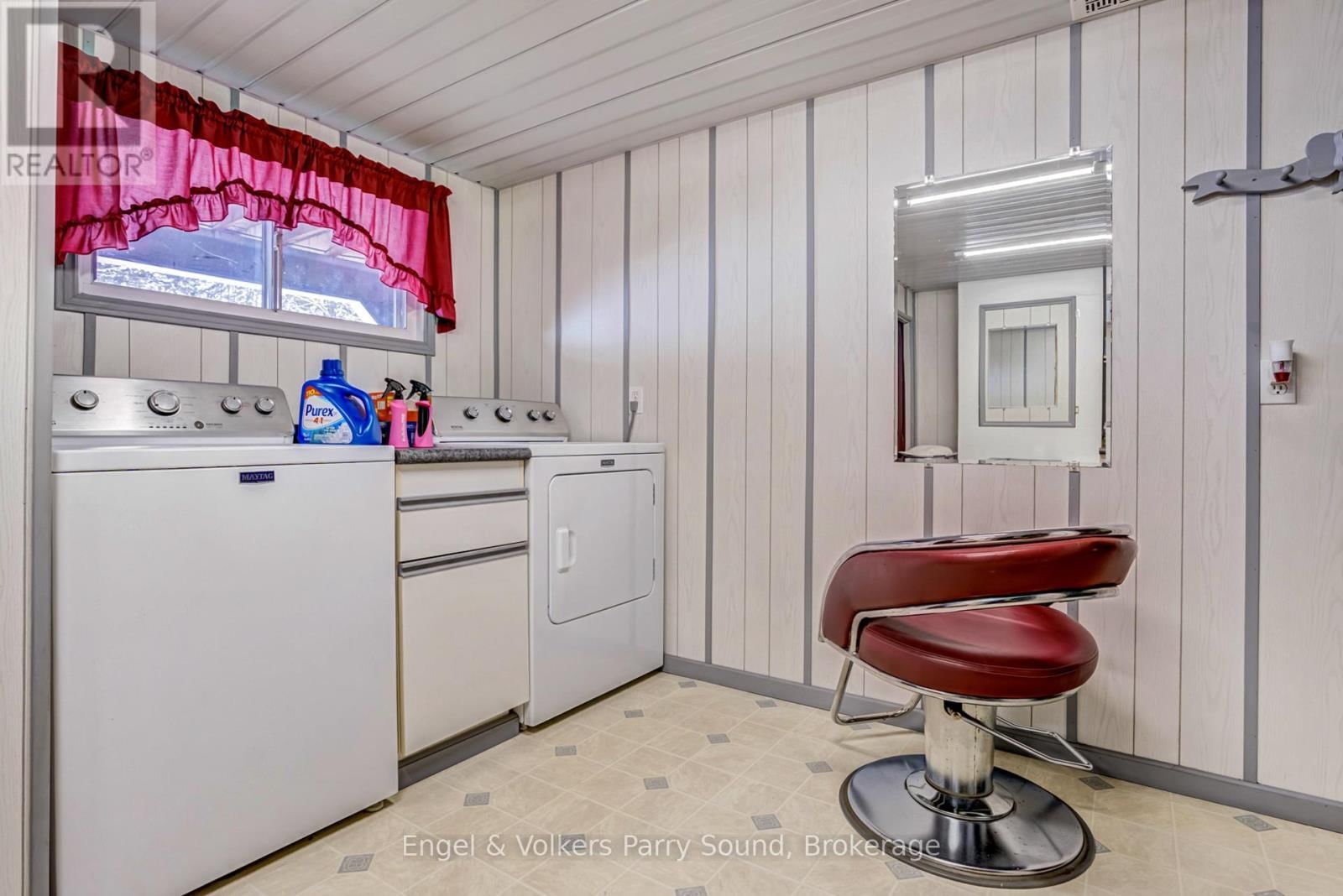 3 SQUIRREL AVENUE Image 39