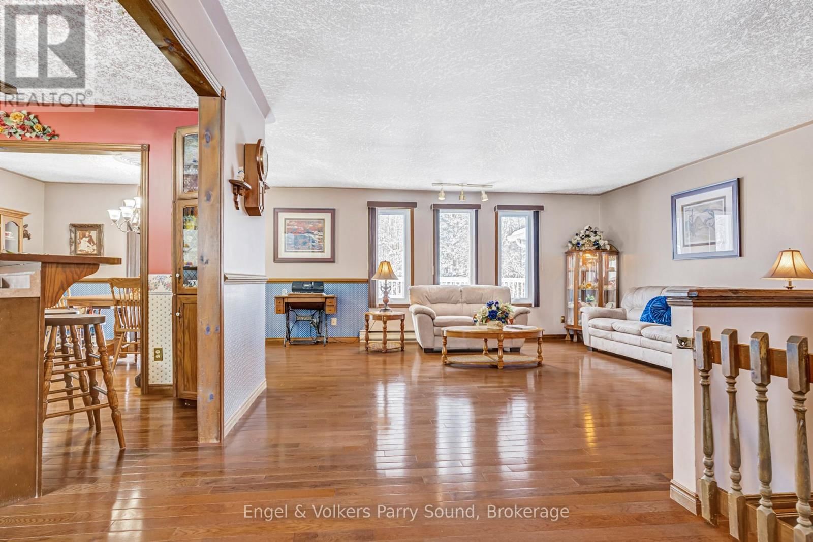 3 SQUIRREL AVENUE Image 4