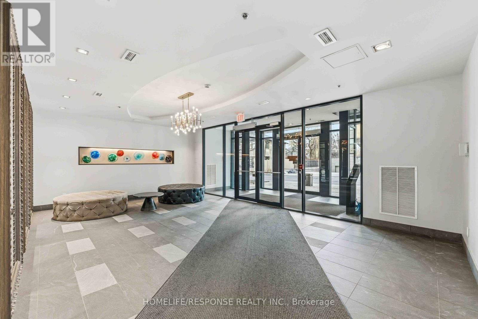 501 - 360 PATRICIA AVENUE Image 3