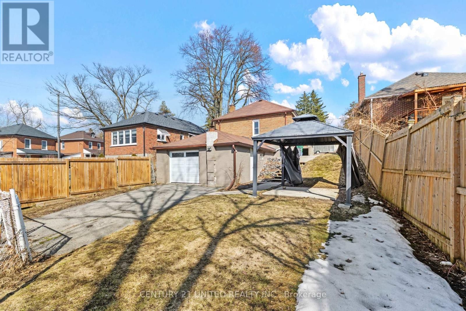 661 RUBIDGE STREET Image 16