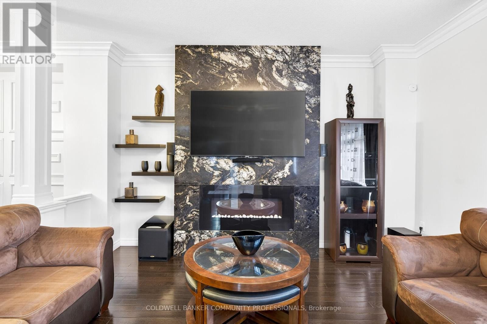 182 IRWIN AVENUE Image 19