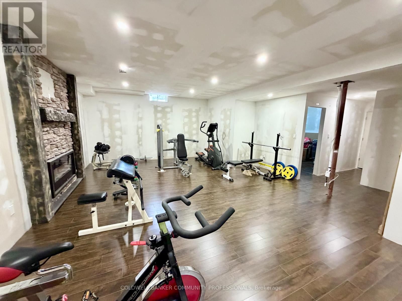 182 IRWIN AVENUE Image 47