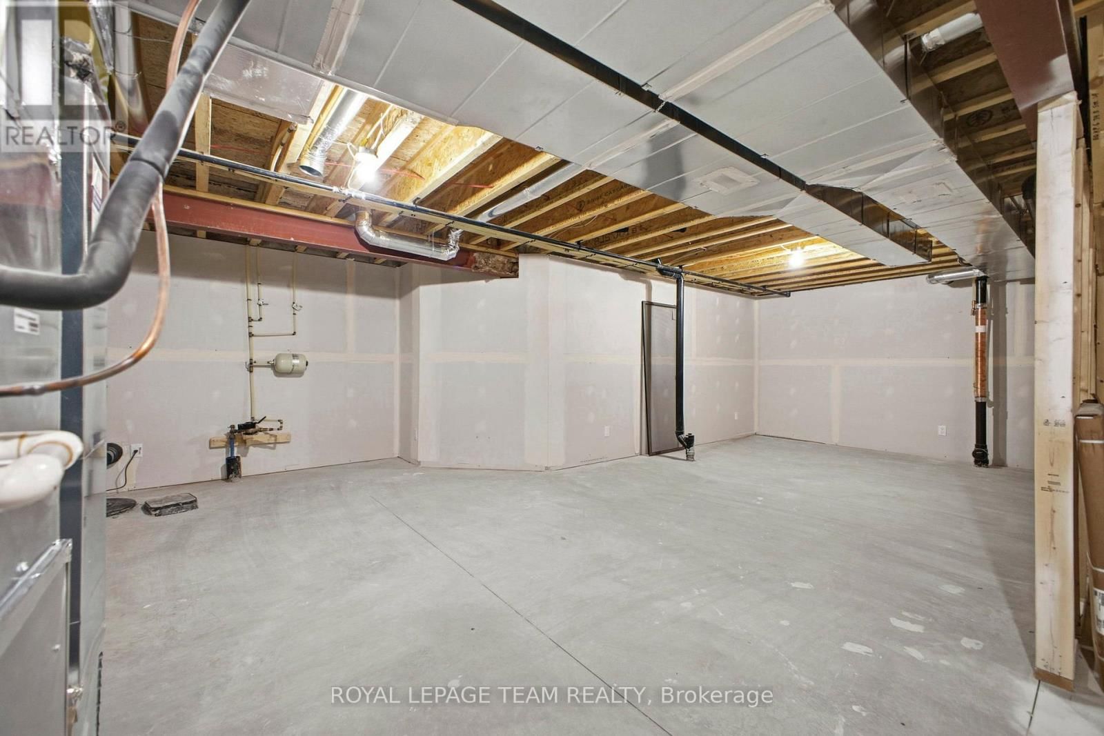 537 SWINLEY CRESCENT Image 36