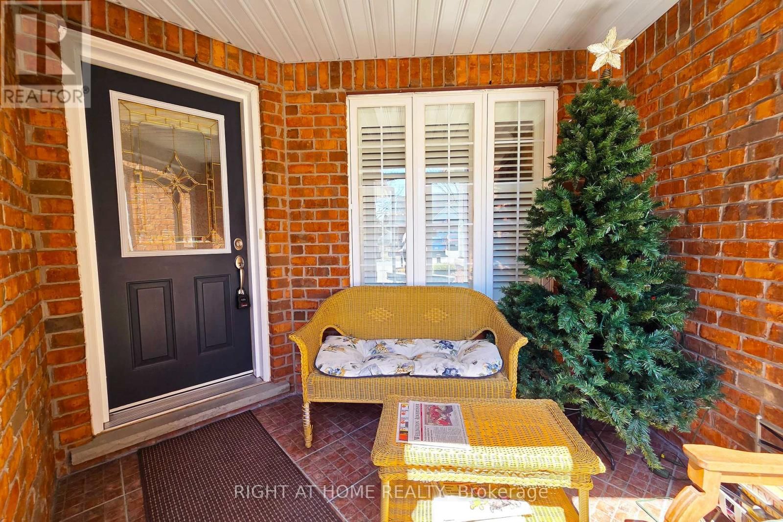 174 RIVERWALK PLACE Image 3