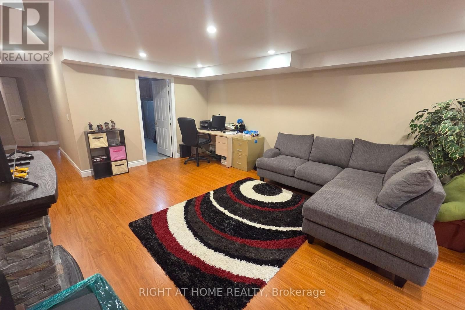 174 RIVERWALK PLACE Image 37