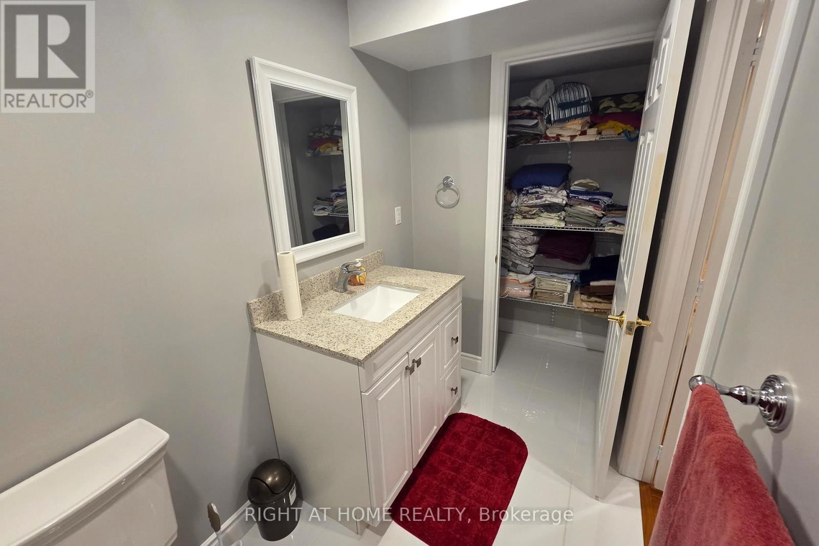 174 RIVERWALK PLACE Image 44