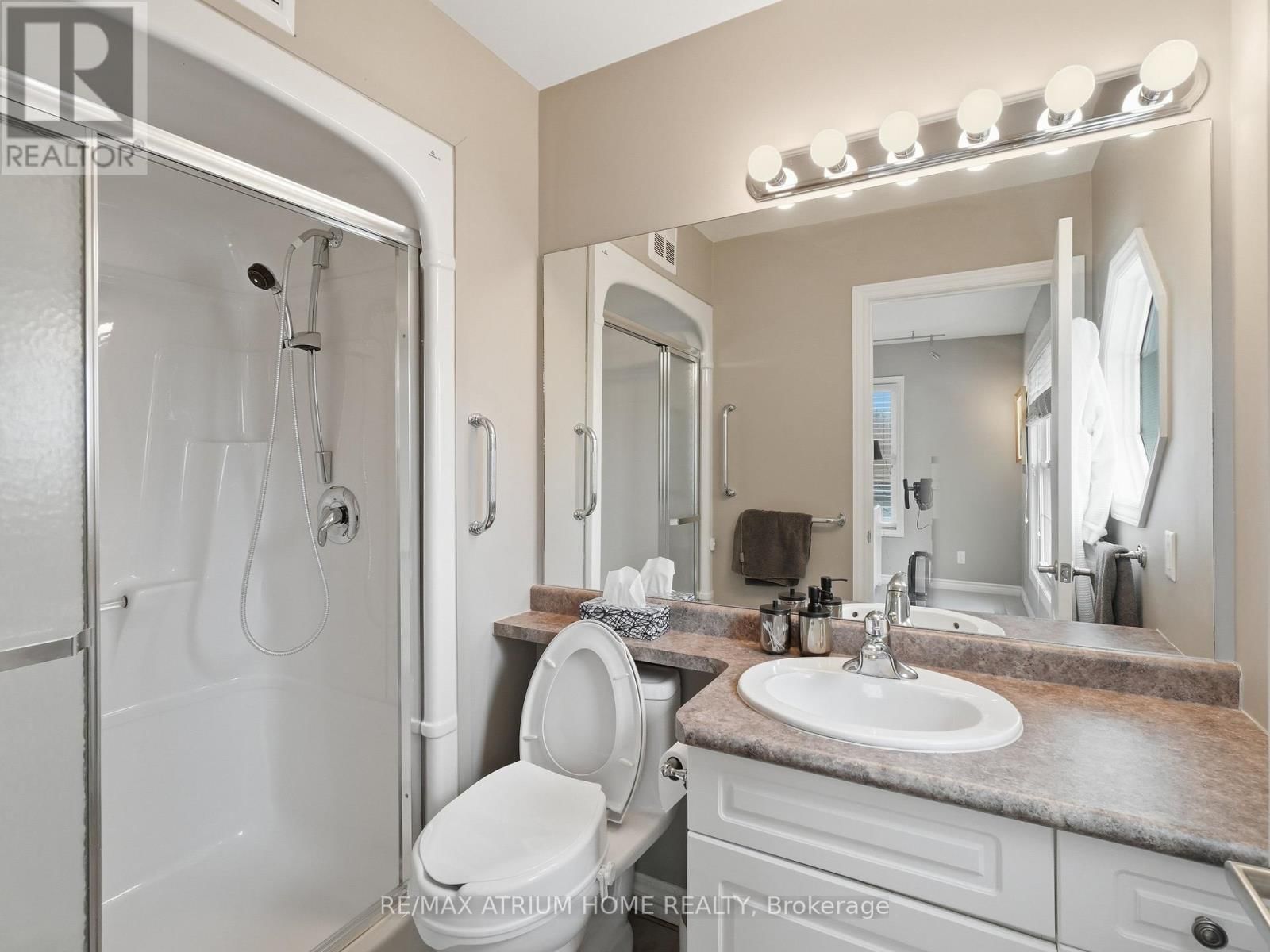 208 - 24 ONTARIO STREET Image 12