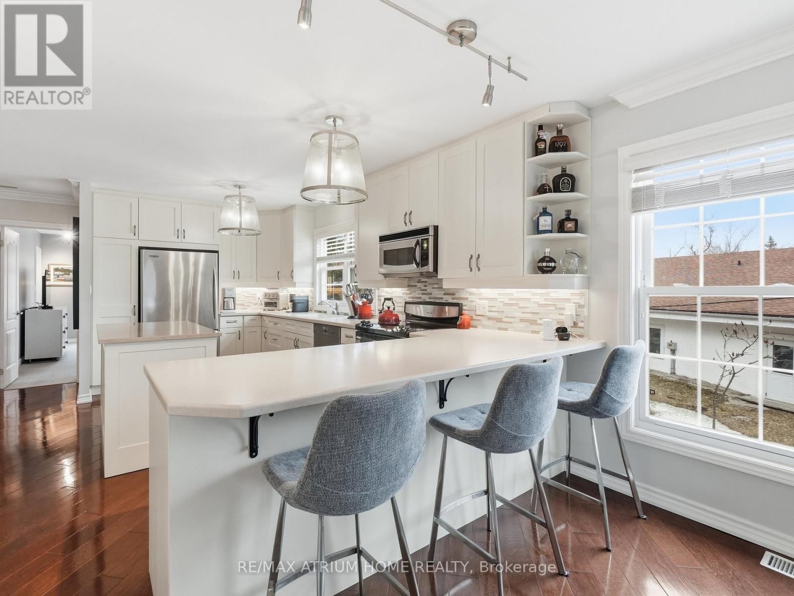 208 - 24 ONTARIO STREET Image 13