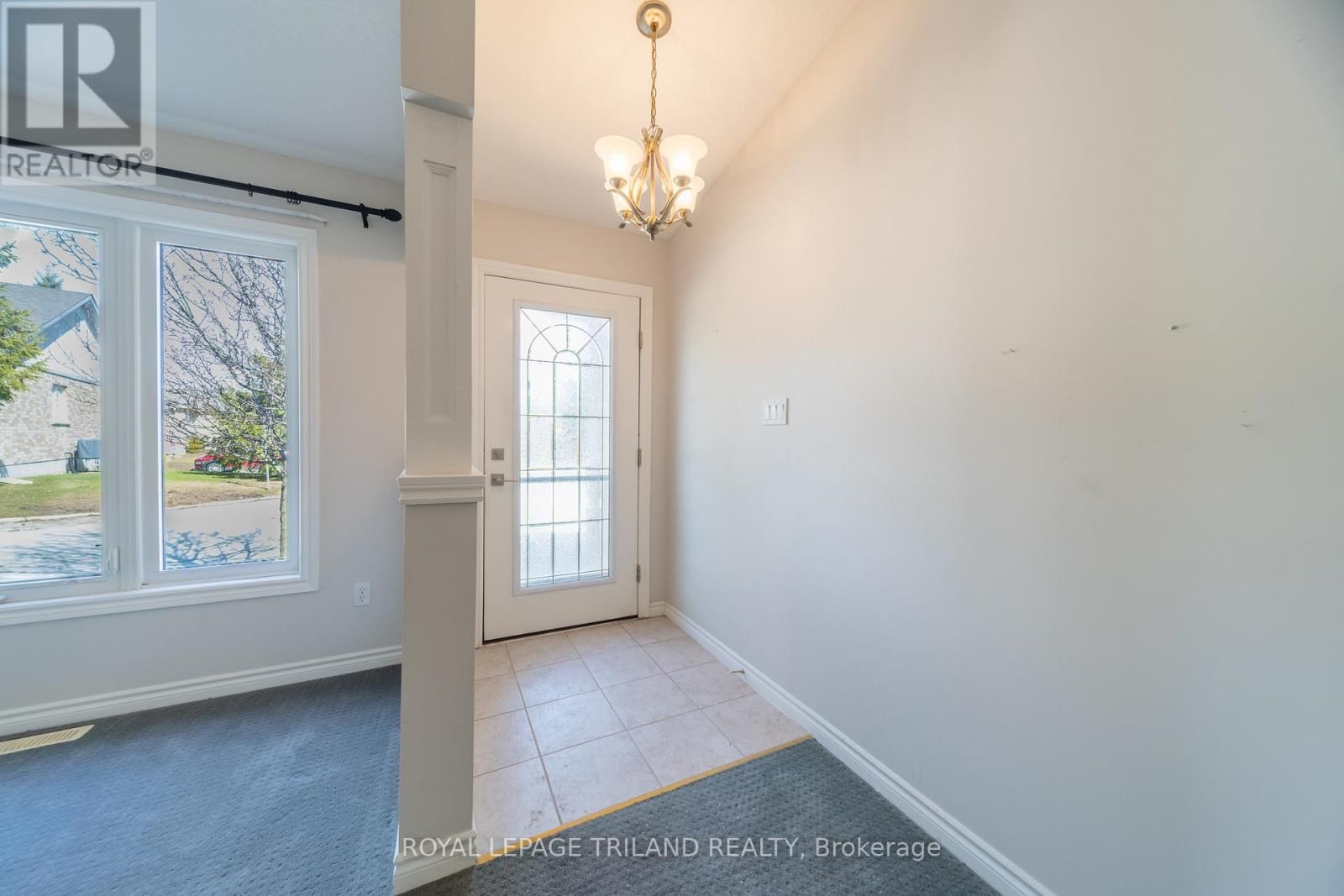 58 - 572 THISTLEWOOD DRIVE Image 12