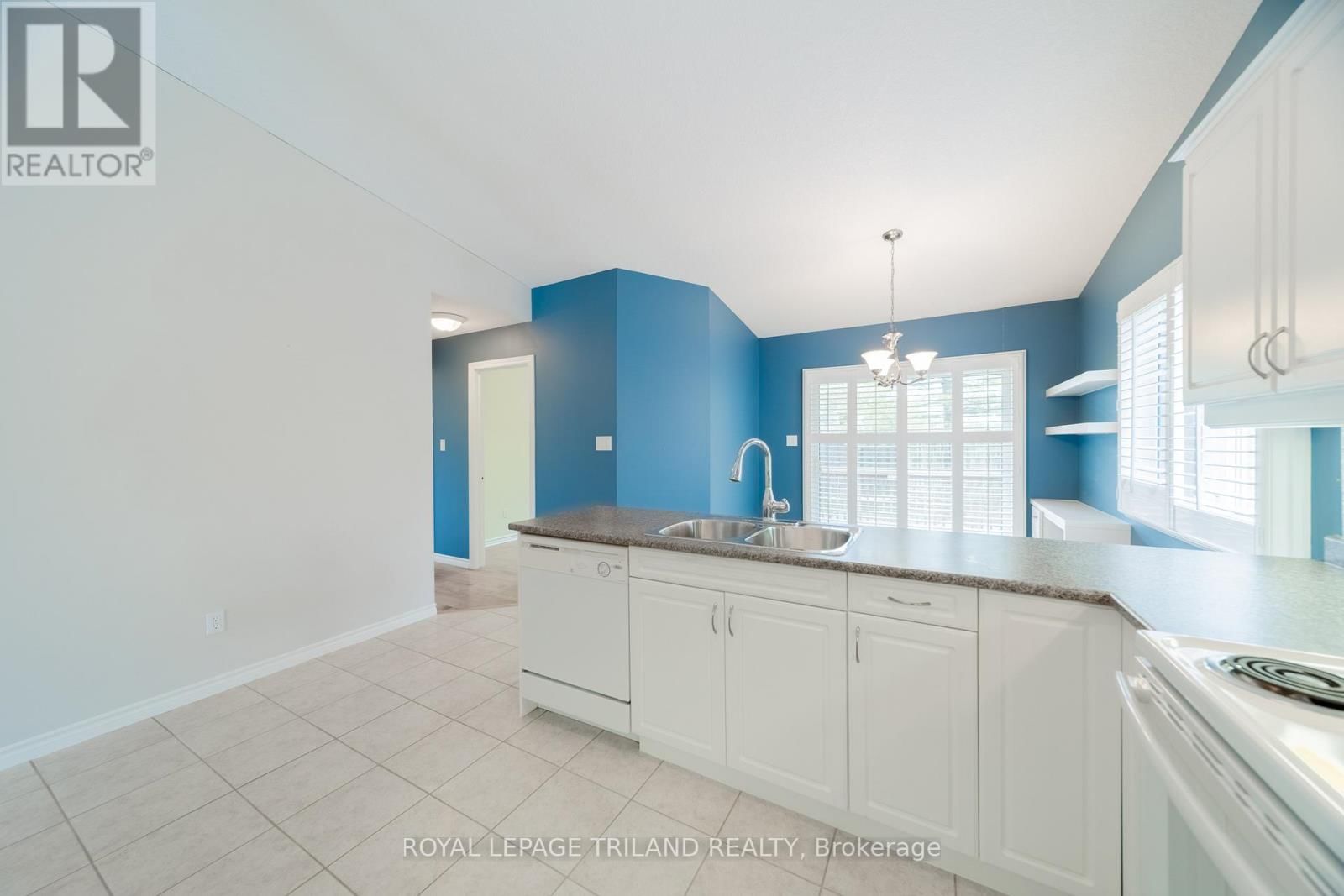 58 - 572 THISTLEWOOD DRIVE Image 19