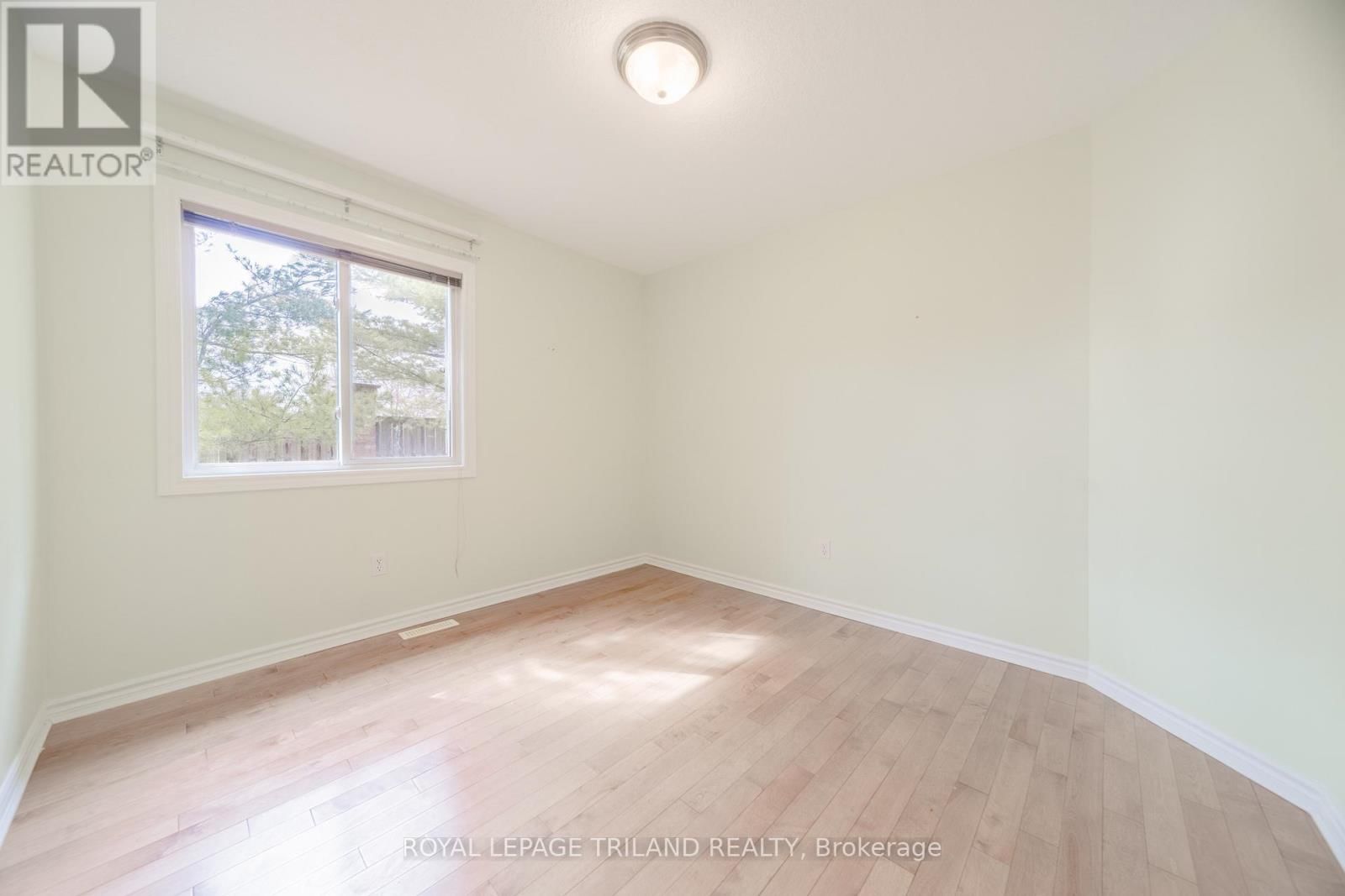 58 - 572 THISTLEWOOD DRIVE Image 33