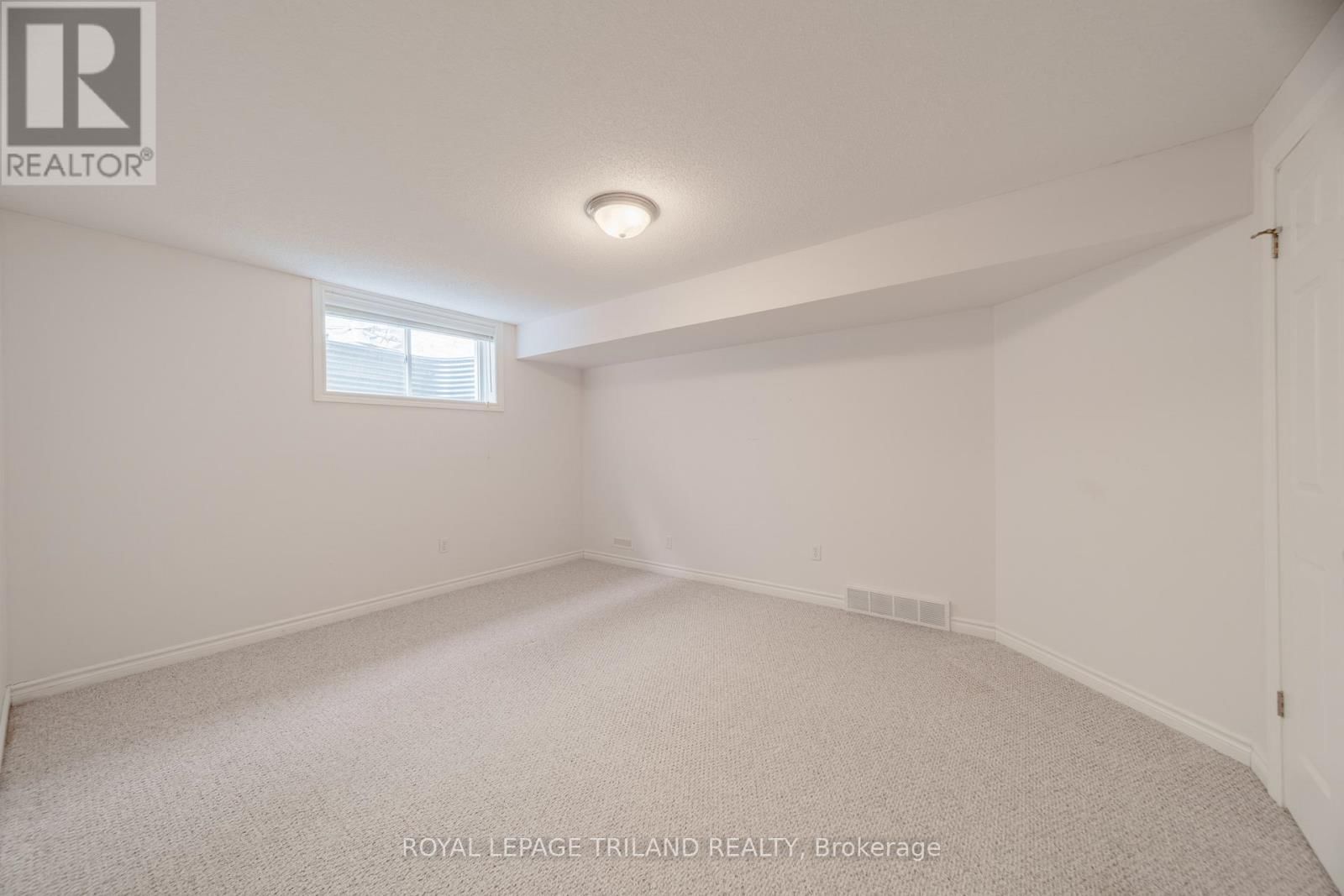 58 - 572 THISTLEWOOD DRIVE Image 40