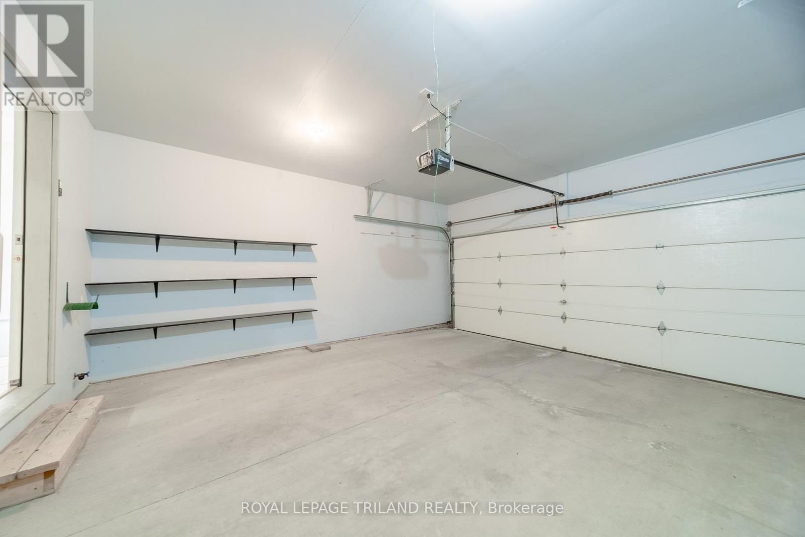 58 - 572 THISTLEWOOD DRIVE Image 44