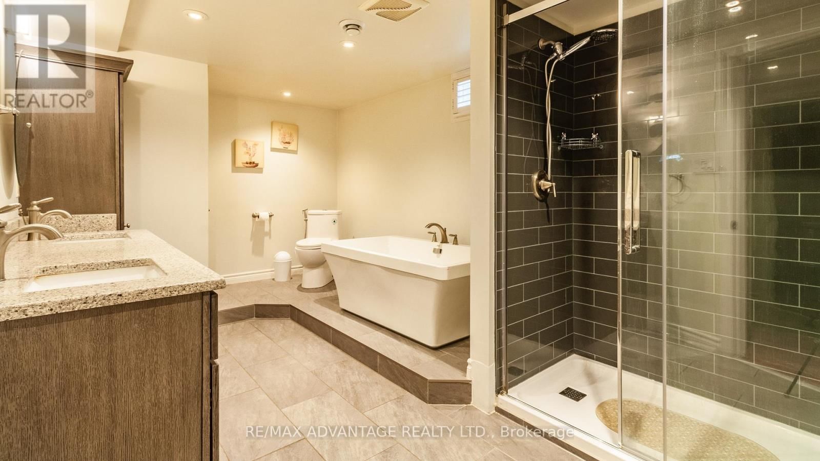 190 FAIRVIEW AVENUE Image 16